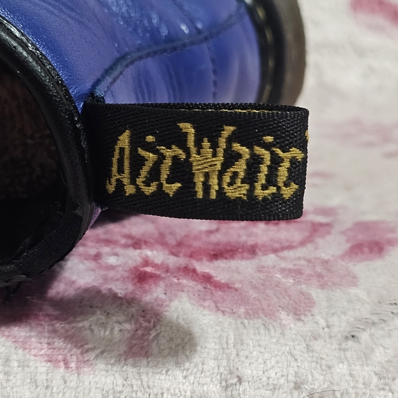 Dr. Martens Kids Blue Lace-Up Boots - Picture 5 of 5